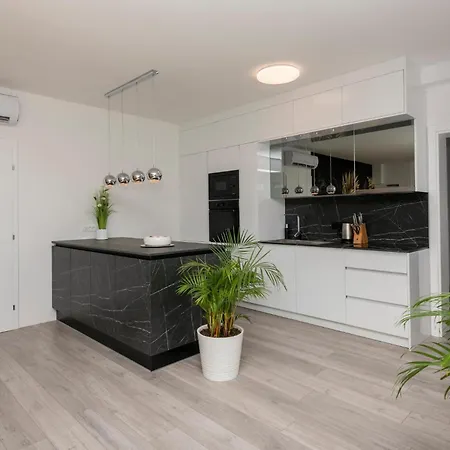 Beautiful In With Kitchen 펜션